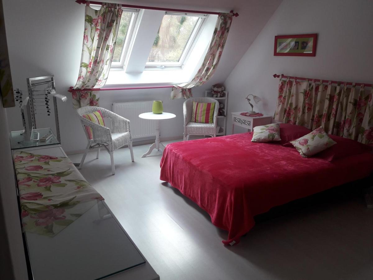 Chambre D'Hote Avec Piscine Couverte Coulaines Exterior photo